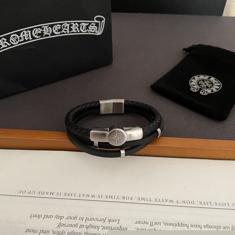 Ch**me He**ts bracelets